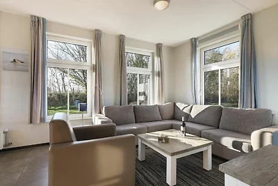 Vrijstaand vakantiehuis, op 700 m.