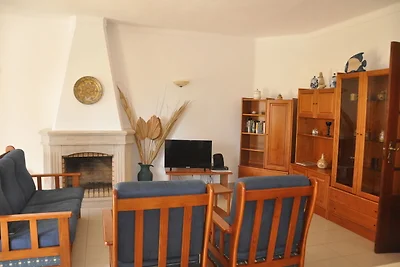 Geräumige Villa mit vier Schlafzimmern und pr...