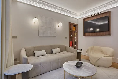 Apartment Matignon St Honore von Studio...