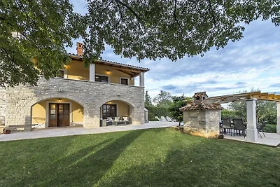 Villa in Vrsar with swimming pool