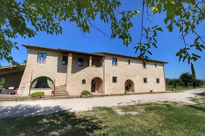 Villa pro Person mit Wald