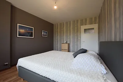Einladendes Ferienhaus mit großem Garten