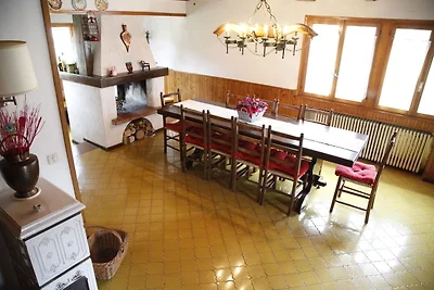 Accogliente Villa con 
Giardino Privato a Ber...