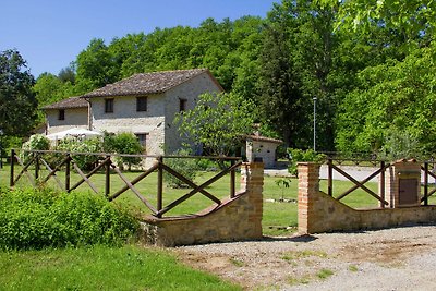 Moderna casa vacanze con giardino