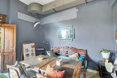 Luxury Deluxe DBL Retreat W/ Free WiFi and...