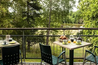 Appartement in Nontron met verwarmd zwembad