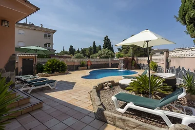 Ferienhaus in El Vendrell mit Pool