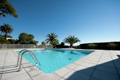 Schöne Wohnung in Bel Epoque Villa mit Pool u...
