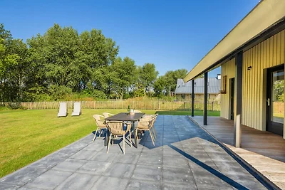 Moderno lodge nel parco nazionale