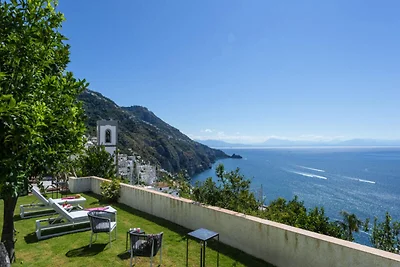 Villa a Praiano con giardino vista mare