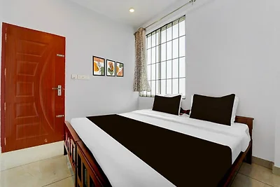 Hotel O Pukkattupady Aluva Est
