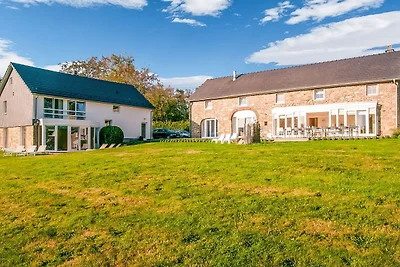 Luxuriöses Ferienhaus mit Swimmingpool in...