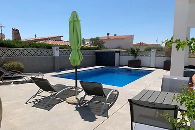 Vakantieappartement in Roses met zwembad