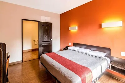 1 Kingsize-Bett | Rauchen,...