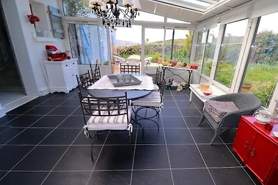 Villa in Cléden-Cap-Sizun mit Terrasse
