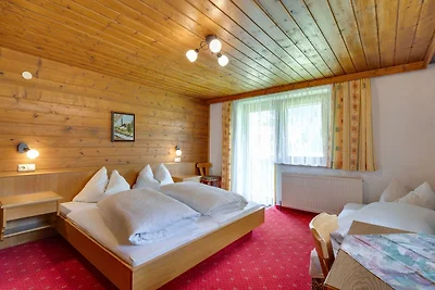 Gerהumige Wohnung in Kappl