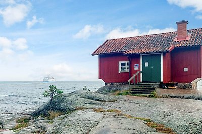 4 Personen Ferienhaus in HALLSTAVIK