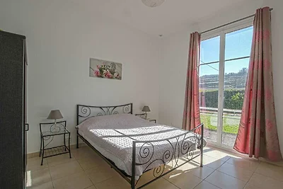 Confortevole casa vacanze con giardino