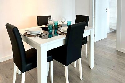 Weelderig appartement met fitnessruimte in Mo...