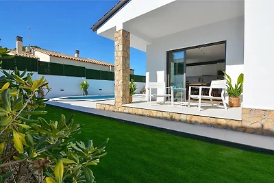 3 Schlafzimmer Villa an der Costa Brava