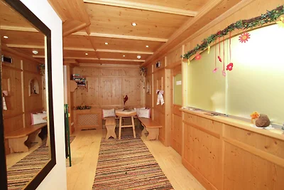 Luxuriצses Apartment in Kaltenbach mit Sauna