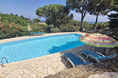 Villa in SAINTE MAXIME mit Schwimmbecken
