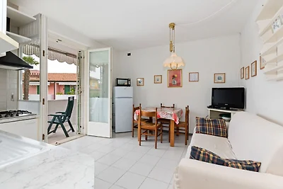 Moderna casa vacanze a Lazise con piscina in...