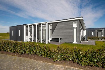 Modernes Chalet mit freiem Blick in Zeeland