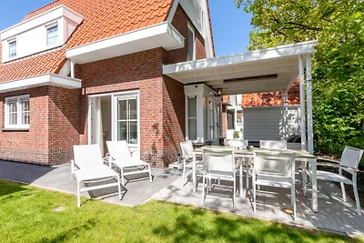 Stattliche Luxusvilla mit 3 Badezimmern, 1 km...