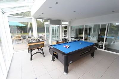 Villa in den flämischen Ardennen mit Pool