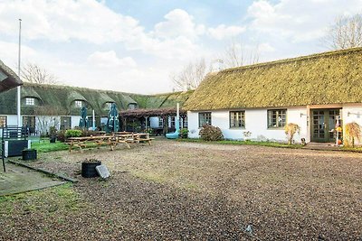 Hotel Fanobad, üppiges Anwesen in Strandnähe