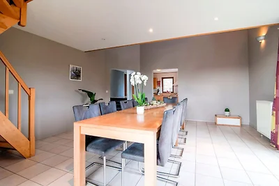 Ferienhaus in Jalhay f�r neun Personen