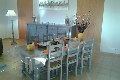 Confortevole villa con piscina