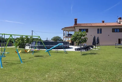 Luxuriöses Apartment mit Pool