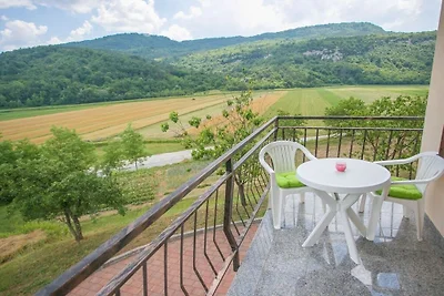 Villa in Buzet mit Schwimmbecken