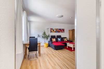 Kleine, hell und modern eingerichtete Wohnung...
