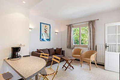 Wohnung in einem schönen Gebäude mit Pool