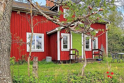 6 person holiday home in VEDEVÅG