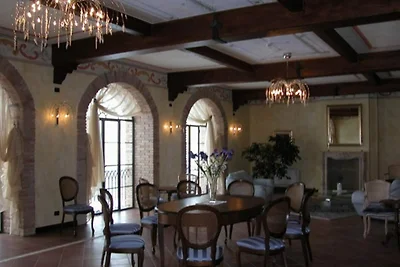Herenhuis in Nizza Monferrato met zwembad