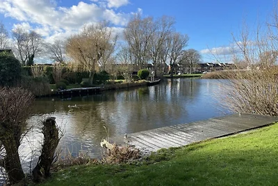 Vakantiehuis in Medemblik met terras