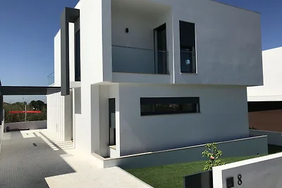 Moderne Villa in Lissabon mit Pool und...