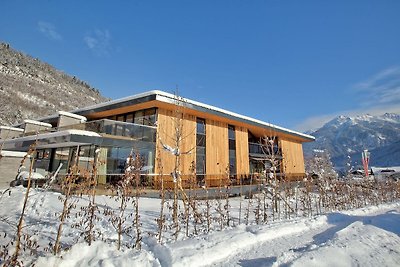 Modern appartement met balkon en toegang tot...