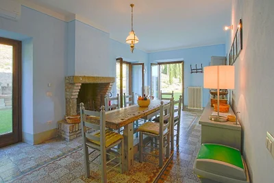 Villa d'epoca con piscina a sfioro a...
