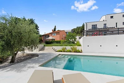 Villa in Vintijan mit privatem Pool