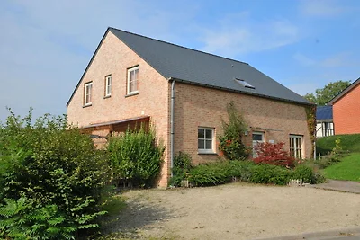 Moderna Casa Vacanze a Somme-Leuze con Sauna