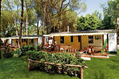Chalet moderno con vista sulla piscina