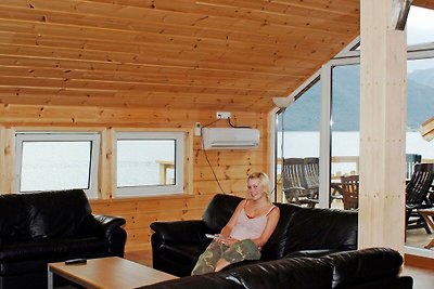 4 Sterne Ferienhaus in EIDSVÅG