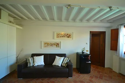 Gemütliche Wohnung mit Schwimmbad und Garten