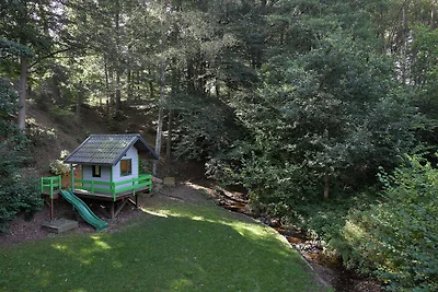 Idyllisches Ferienhaus mit Sauna in Stoumont