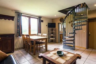 Sonniges Cottage am Waldrand in Awenne